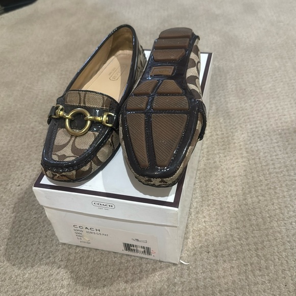 Women's Coach Perri Driving Loafers Flats Logo Slip On Size 5 - Picture 1 of 3